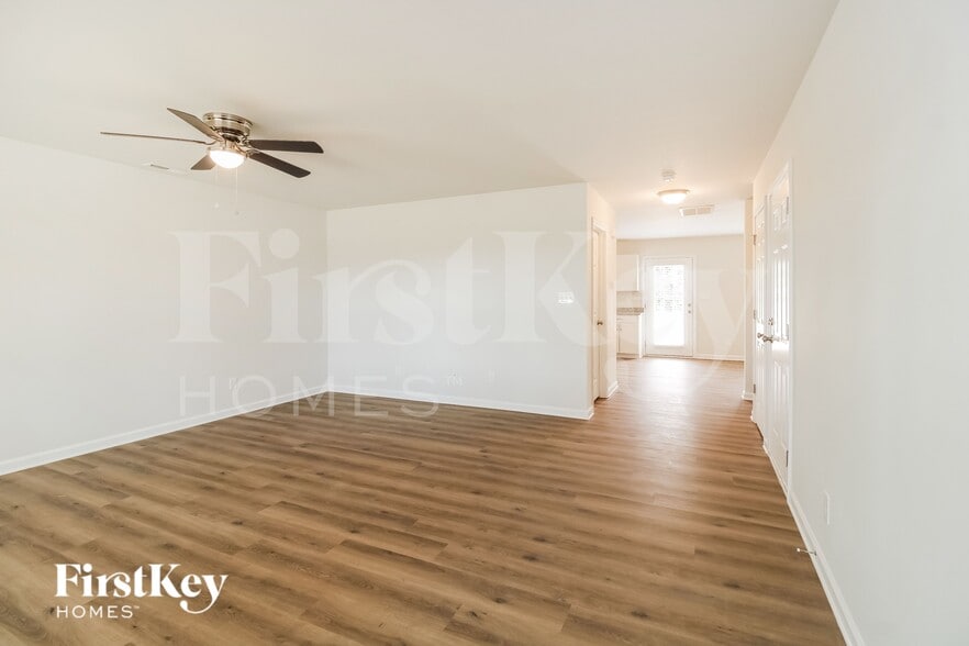 Building Photo - 718 Ferndale Blvd