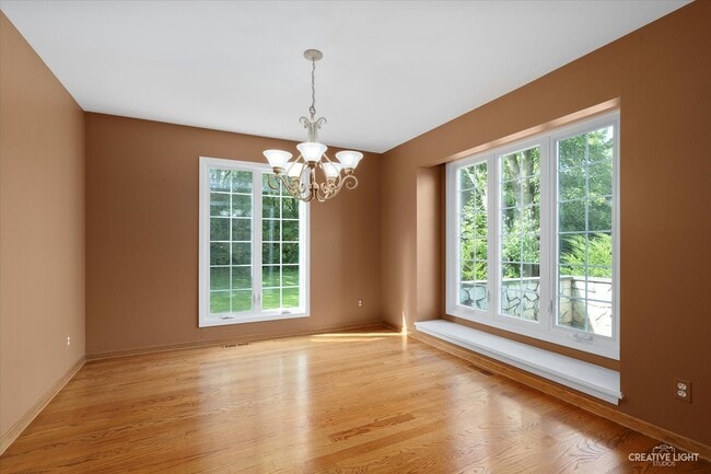 Building Photo - 38W199 Heatherfield Dr