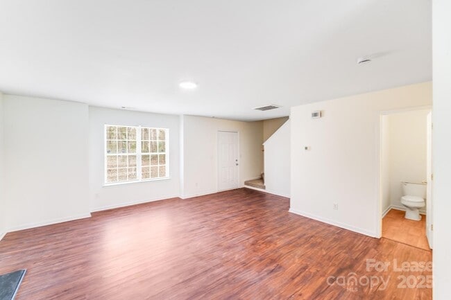 Building Photo - 814 Mt Holly-Huntersville Rd