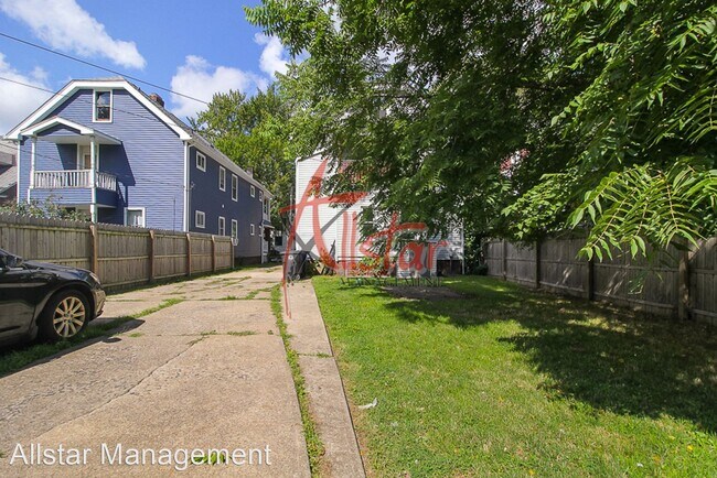 Building Photo - 2 br, 1 bath House - 1335 W 91st (up)