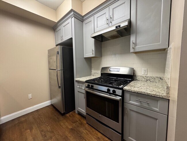 Building Photo - 16 Fisk St