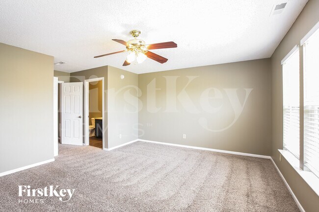 Building Photo - 15498 Border Dr