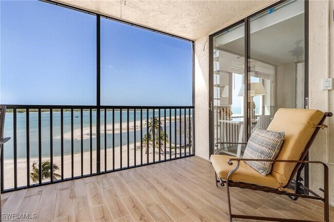 Primary Photo - 8400 Estero Blvd