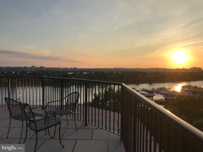 Building Photo - 520 N St SW