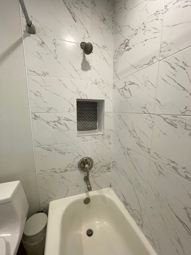 Building Photo - 5011 Starfish Dr SE