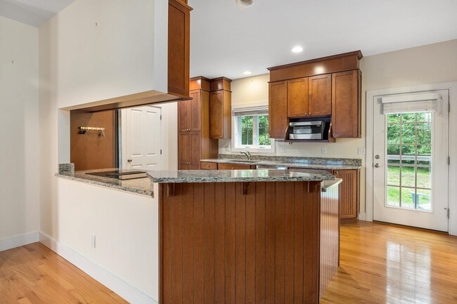 Building Photo - 50 Mainmast Cir