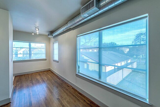 Building Photo - 1509 Holman St