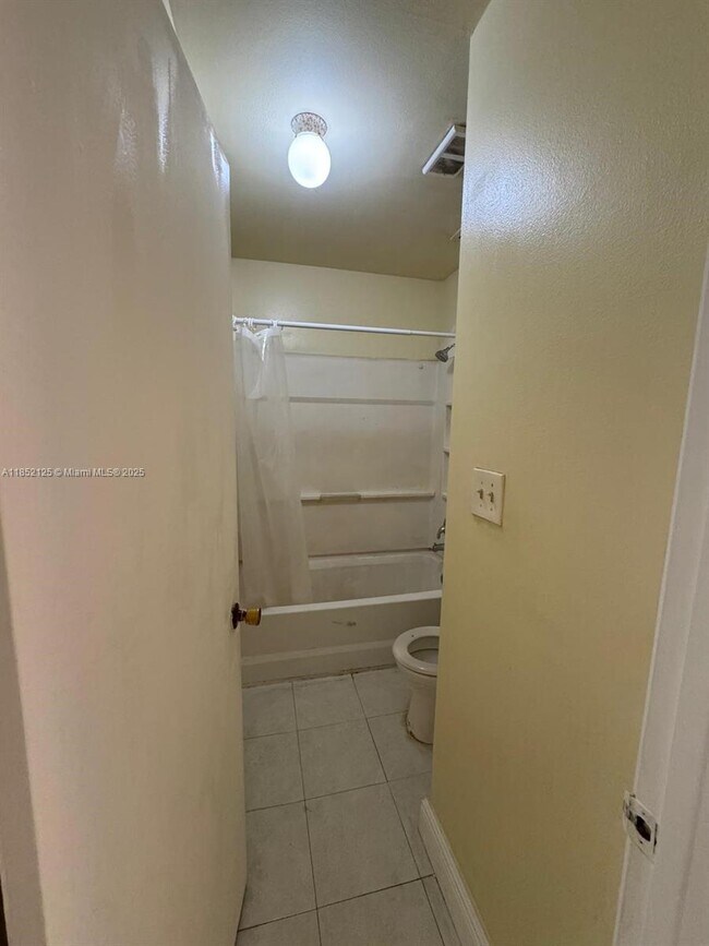 Building Photo - 2238 SW 81st Ave