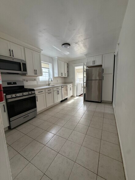 Building Photo - 38 Duke St