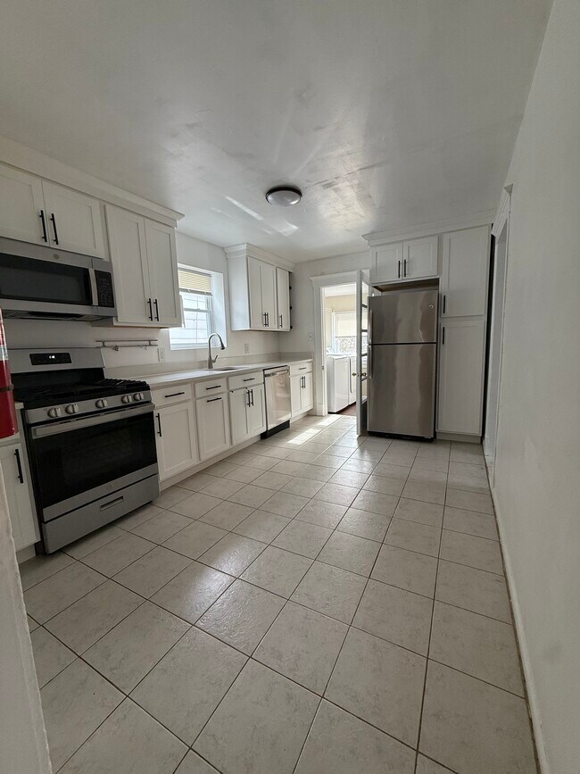 Building Photo - 38 Duke St