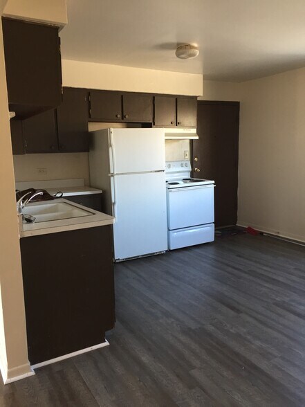 Building Photo - 456 George St