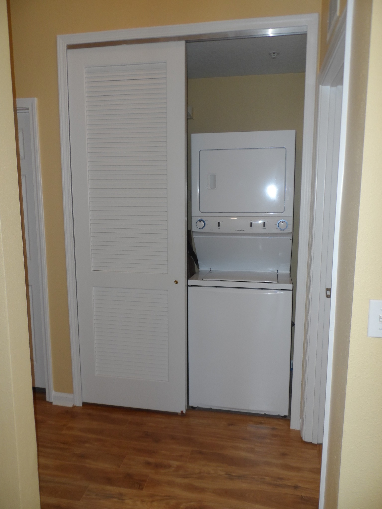 Washer & Dryer - 575 Oakleaf Plantation Pky