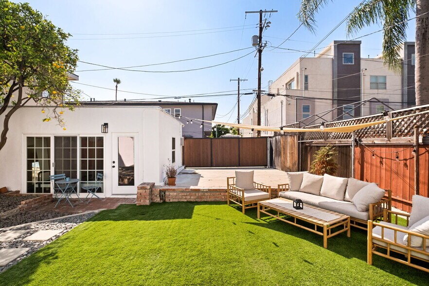 Building Photo - 1615 S Crescent Heights Blvd