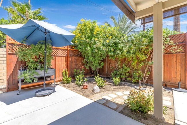 Building Photo - 74558 Monteverde Way