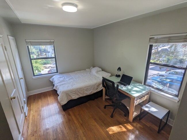 Primary Bedroom - 708 Argonne Ave NE