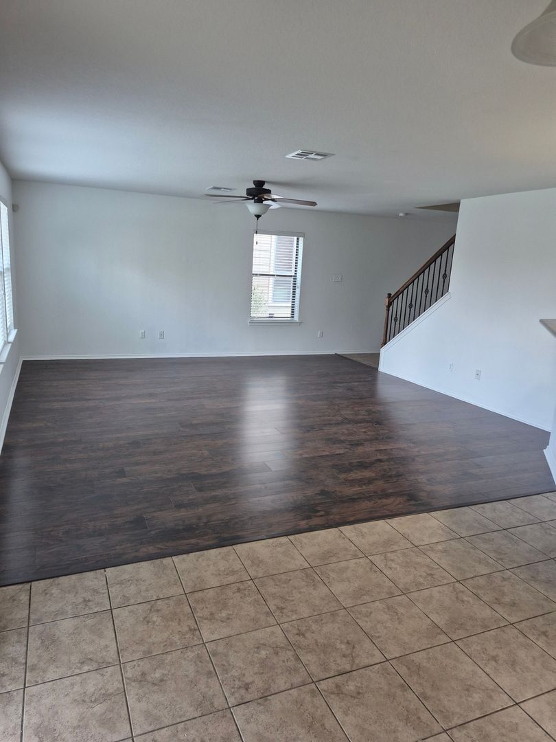 Building Photo - 8917 Lonesome Oak Drive