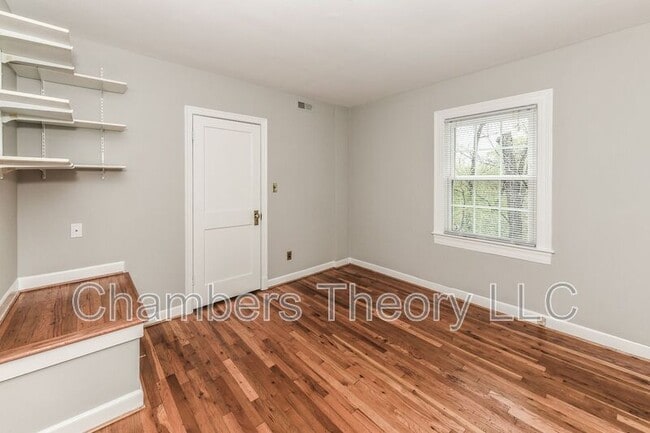 Building Photo - 1501 S Edgewood St