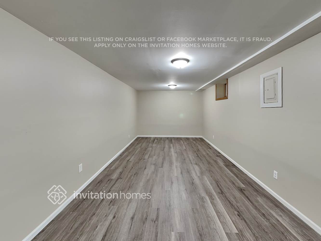 Building Photo - 13010 Deerwood Ln N