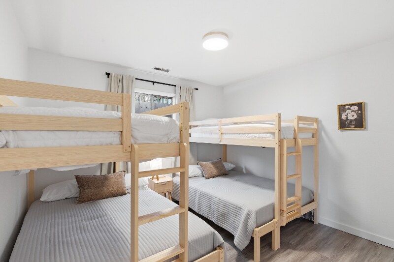 Building Photo - 1008 S Harrison St