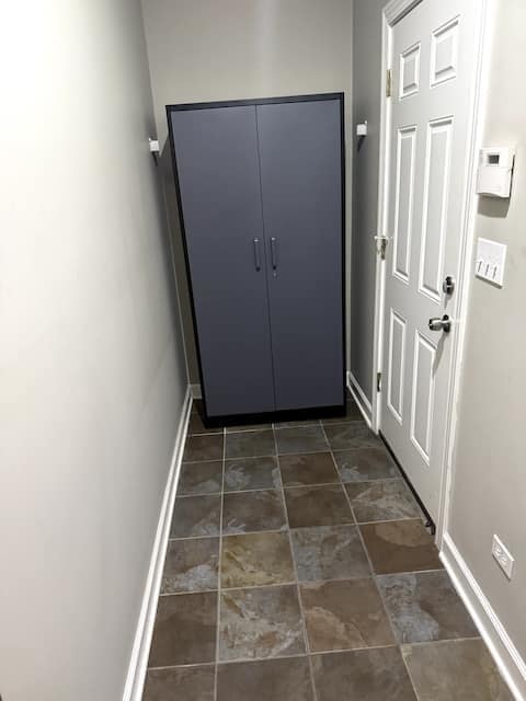 Building Photo - 1730 W Beach Ave