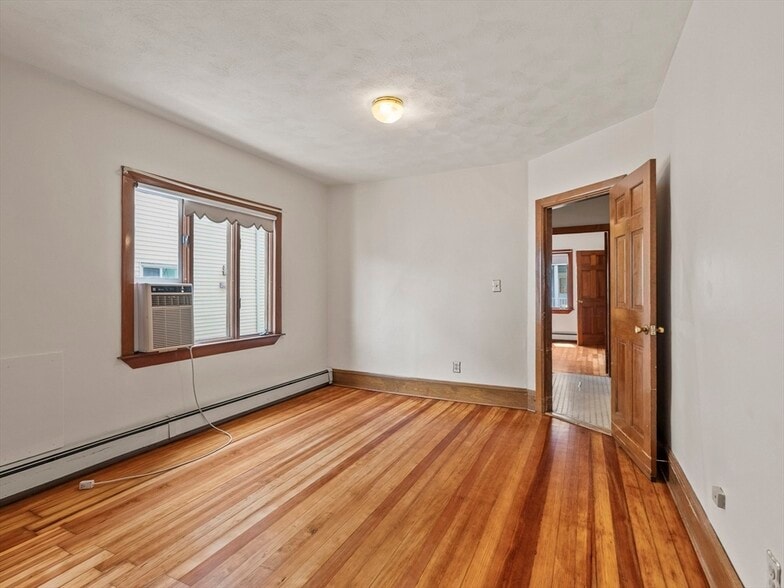 Building Photo - 35 Wright Ave