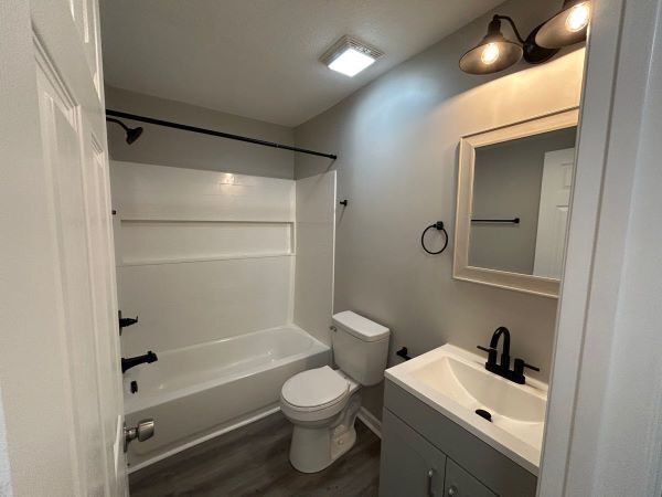 Building Photo - S. Knox 1bd/1ba Charmer