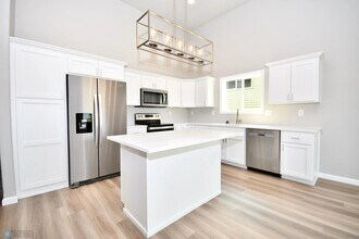 Building Photo - 3728 33rd St S