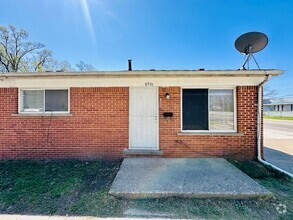 Building Photo - 8936 Schaefer Hwy
