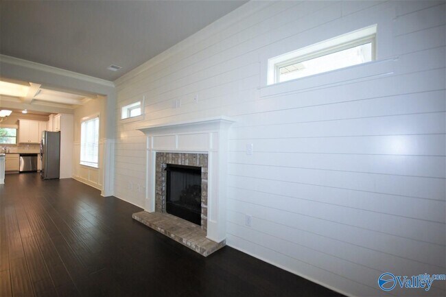 Building Photo - 12 Silky Oak Cir SW