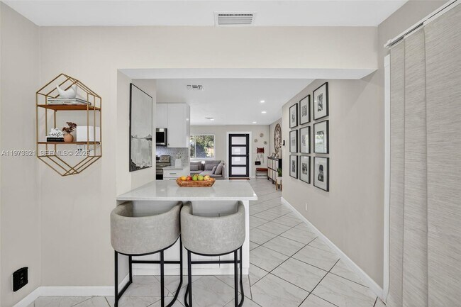 Building Photo - 252 SW 23rd St