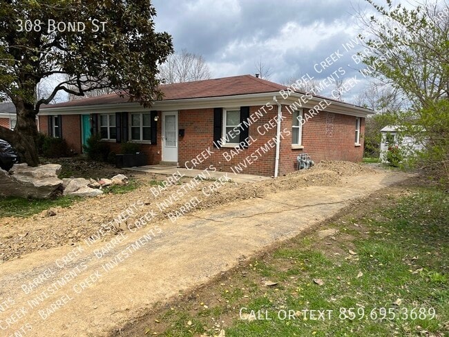 Primary Photo - 308 Bond St