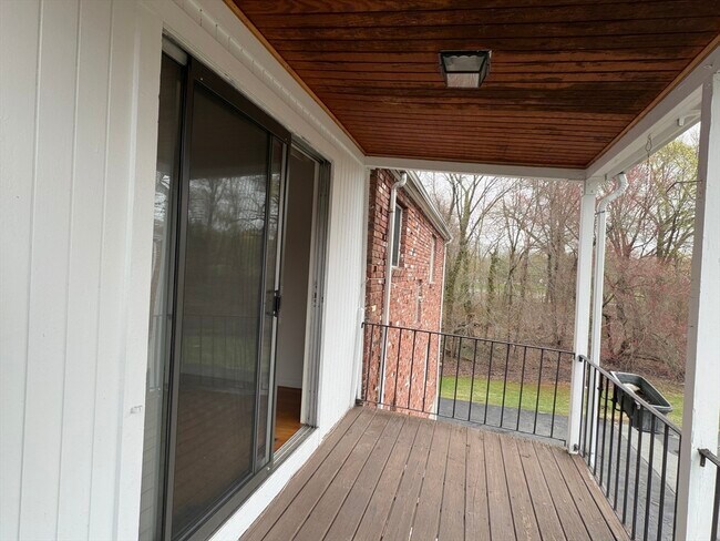 Building Photo - 14 Kippy Dr