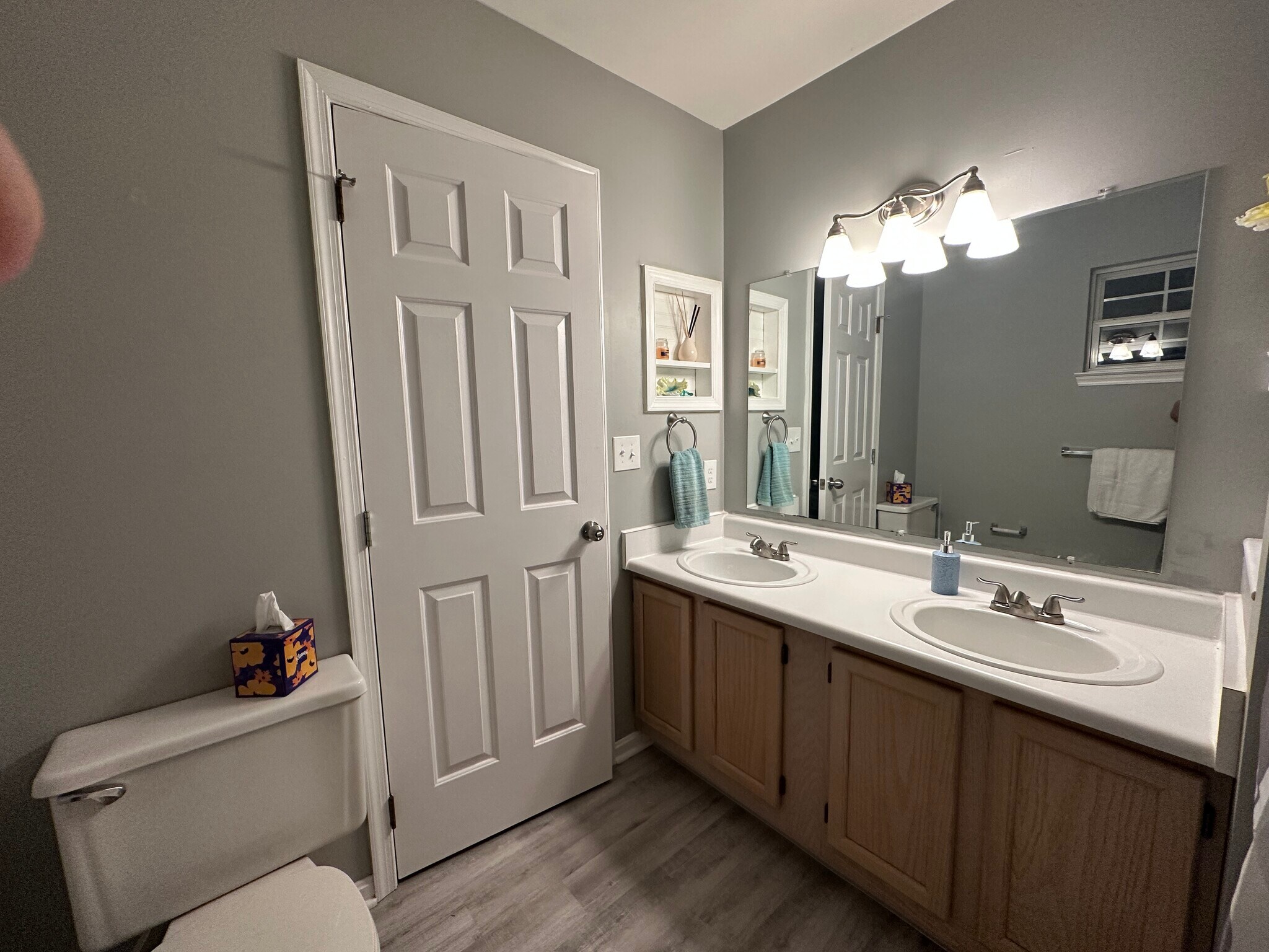 Master Bathroom - 106 Fawn Rdg N