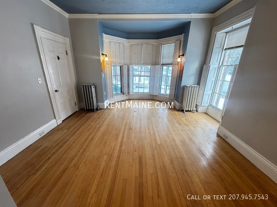 Building Photo - 77 Broadway