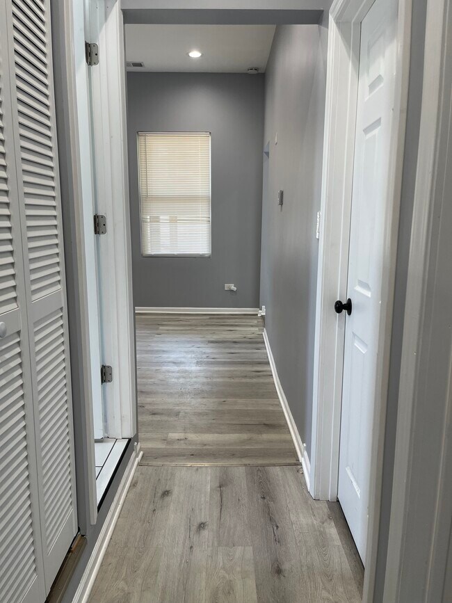 Building Photo - 3130 W Arthington St