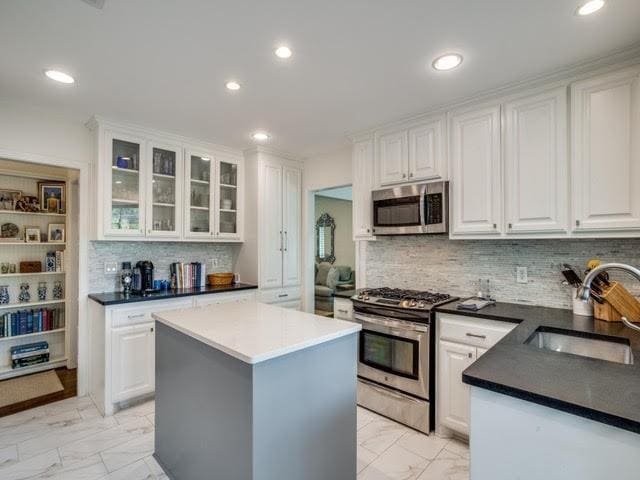 Building Photo - 6249 Sudbury Dr