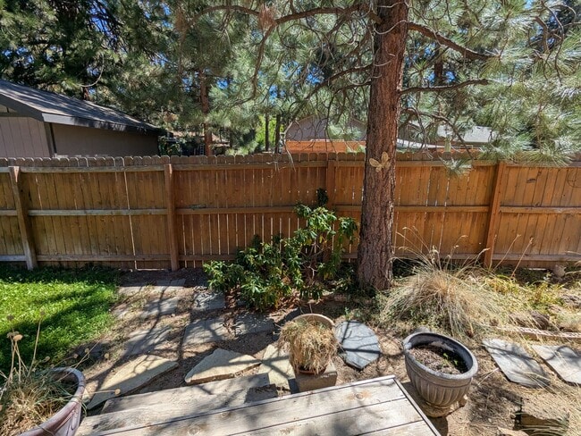 Building Photo - Comfort Meets Convenience in this Dog-Frie...