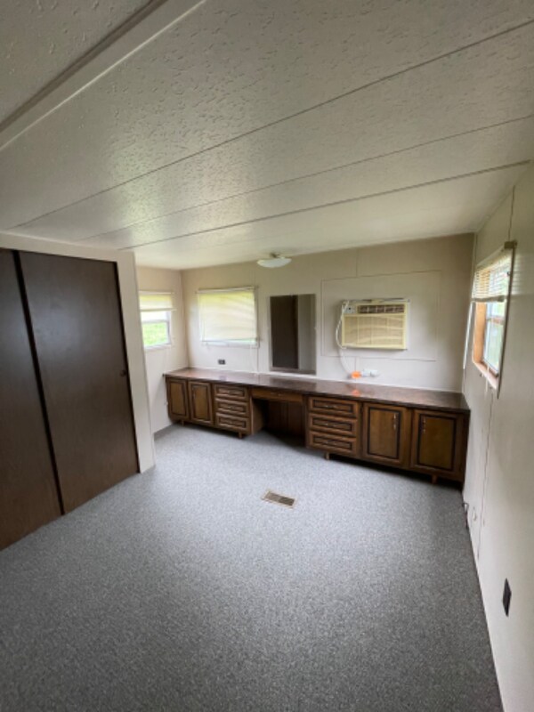 Building Photo - 318 Pearl Ln