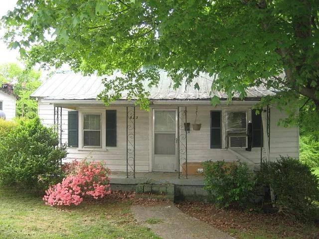 Primary Photo - 823 Webster St