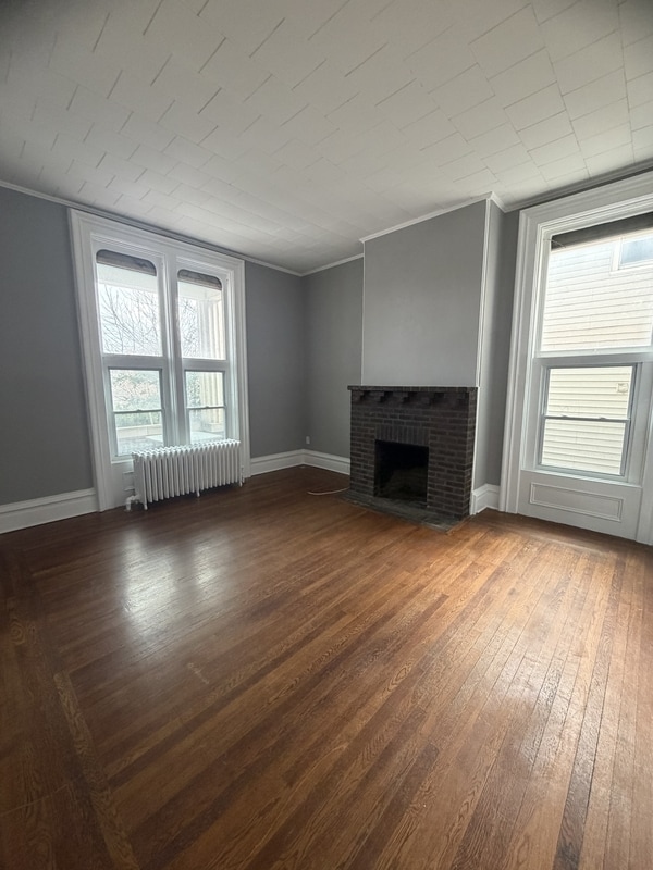 Building Photo - 240 Saratoga St