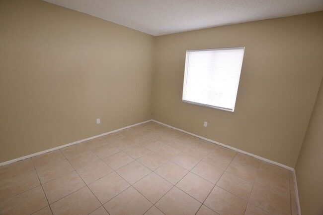 Building Photo - 3173 Split Willow Dr