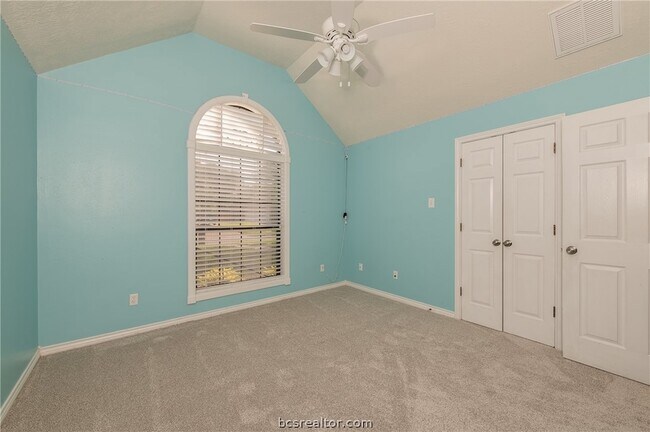 Building Photo - 2905 Aztec Ct
