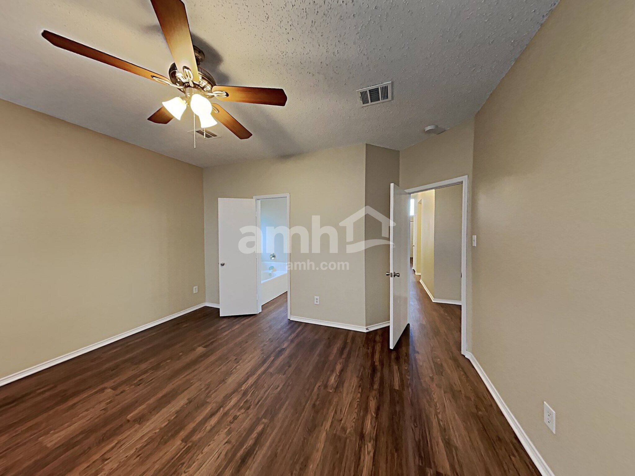 Building Photo - 10916 Fawn Valley Dr