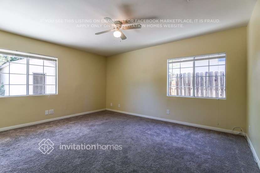 Building Photo - 7318 Zelzah Ave