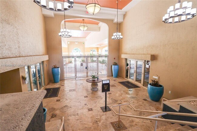 Building Photo - 520 SE 5 Ave