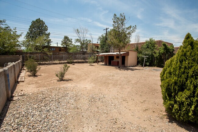 Building Photo - OLD TOWN NORTH VALLEY 2/BD 2/BA 1/CG