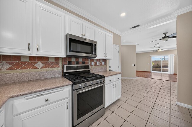 Building Photo - 1223 Heritage Way