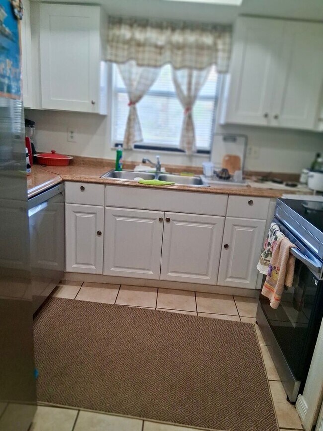 Building Photo - 5754 St Christopher Dr