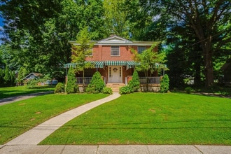 Building Photo - 125 Zinn Pl