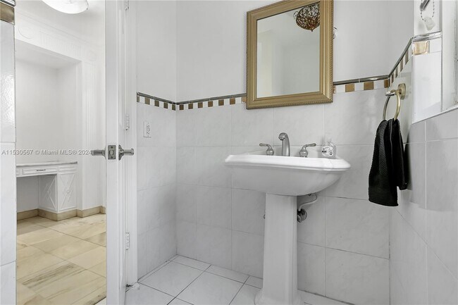 Building Photo - 8700 SW 153rd Terrace